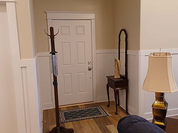 Front door/foyer