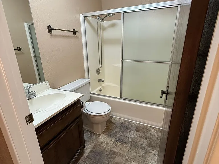 731 Mikkelsen Dr — Photo 6