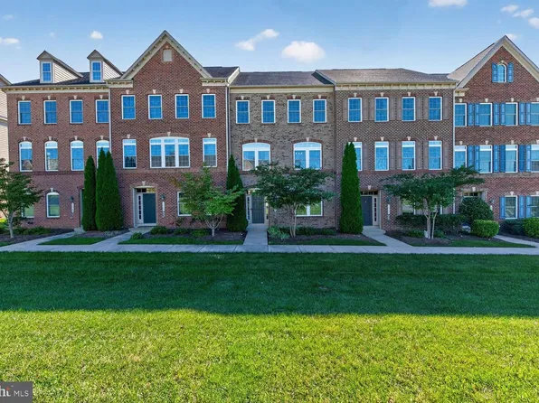 13764 Senea Dr, Gainesville, VA 20155