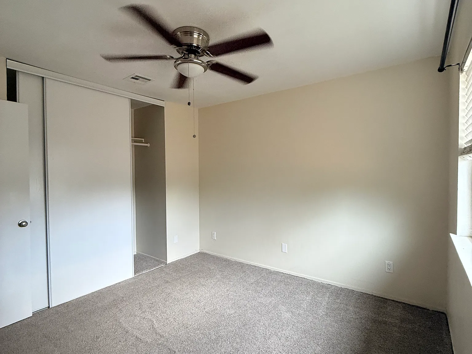 3 bed, 1543 sqft, $2,395 — Photo 3