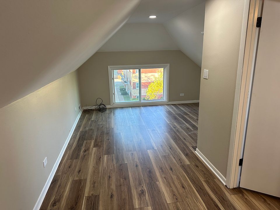 1st image of 6243 W Montrose Ave APT 3