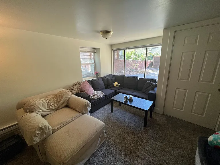 531 Federal Ave E — Photo 42