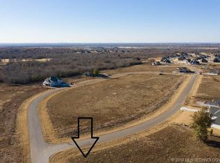18983 E Red Fox Trl, Owasso, OK 74055
