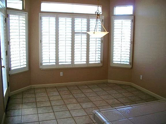 5th image of 421 Pleasant Valley Dr
