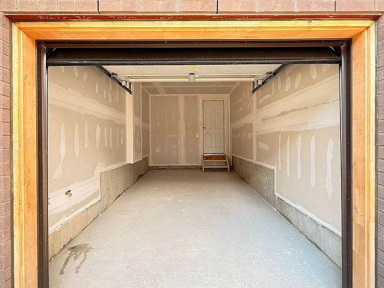 660 Colborne St W #140 — Photo 36