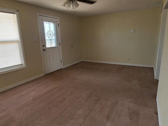 4th image of 2520 Wausau Ave
