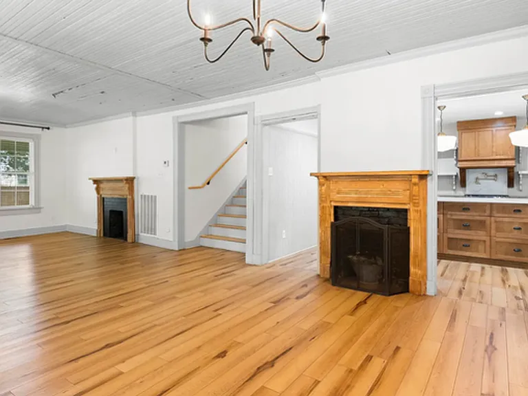 3305 Bradley St SW — Photo 4