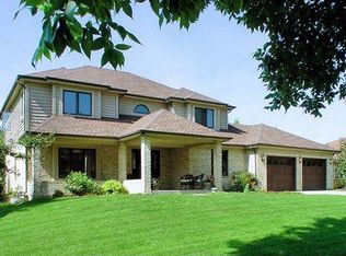 7620 Queens Ct, Downers Grove, IL 60516