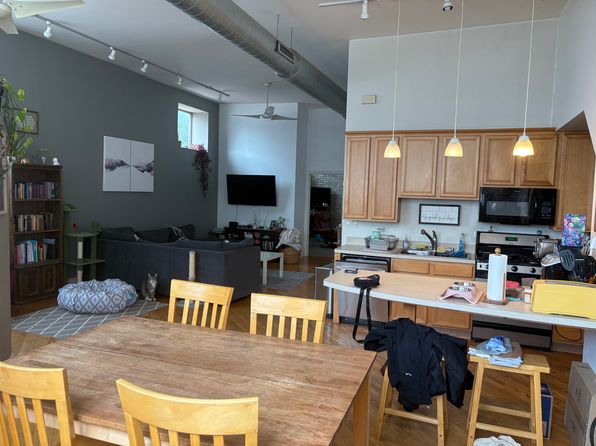 3556 W Wrightwood Ave #1F