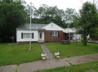 176 N Franklin St, Bloomfield, IN 47424