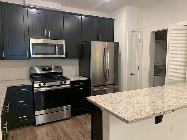 2 bed, $2,800 — Photo 2