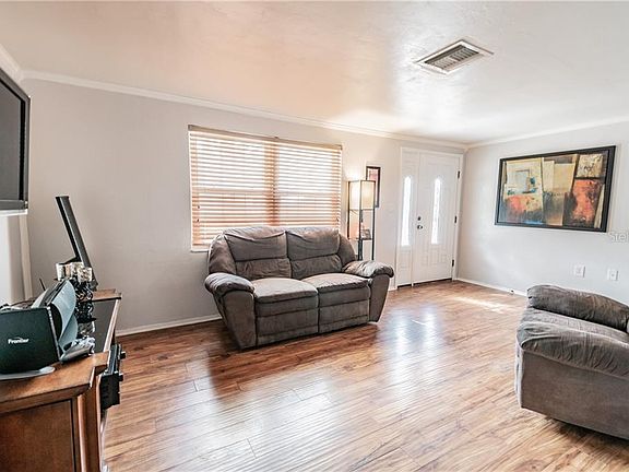 4th image of 1440 Dartmouth Dr