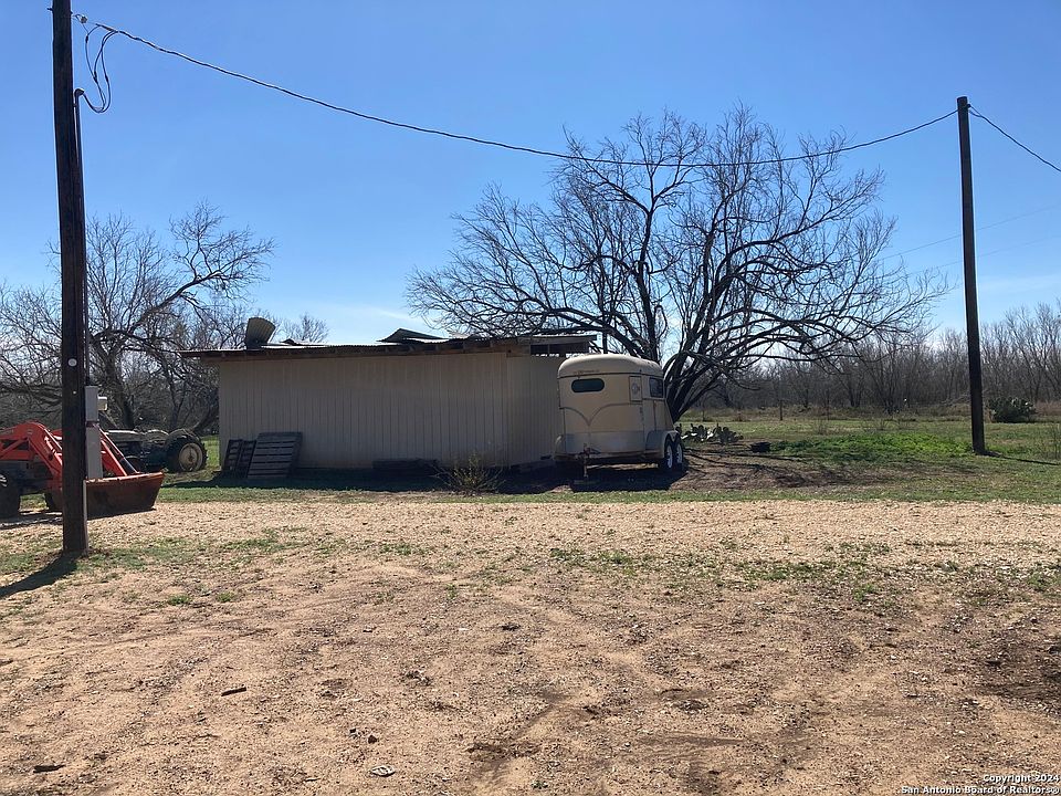 2nd image of 1610 Corgey Road
