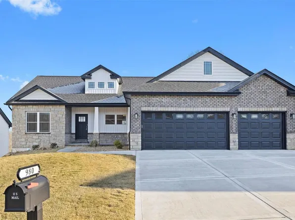 980 Half Moon Ln, Caseyville, IL 62232