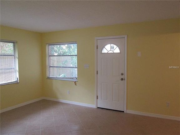 4th image of 1403 Sunset Dr