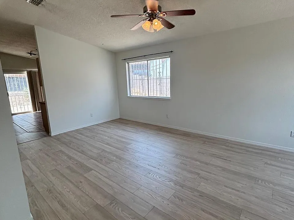 7822 Desert Springs Ct SW