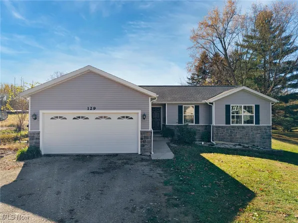 129 Maple Ave, Woodsfield, OH 43793