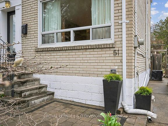 3rd image of 51 Skylark Rd