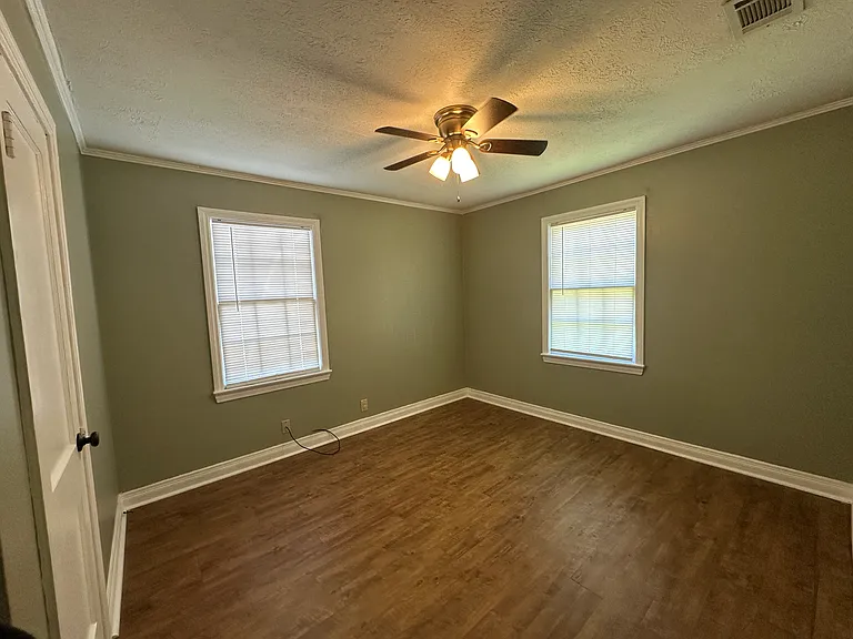 25 Carmel Dr — Photo 38