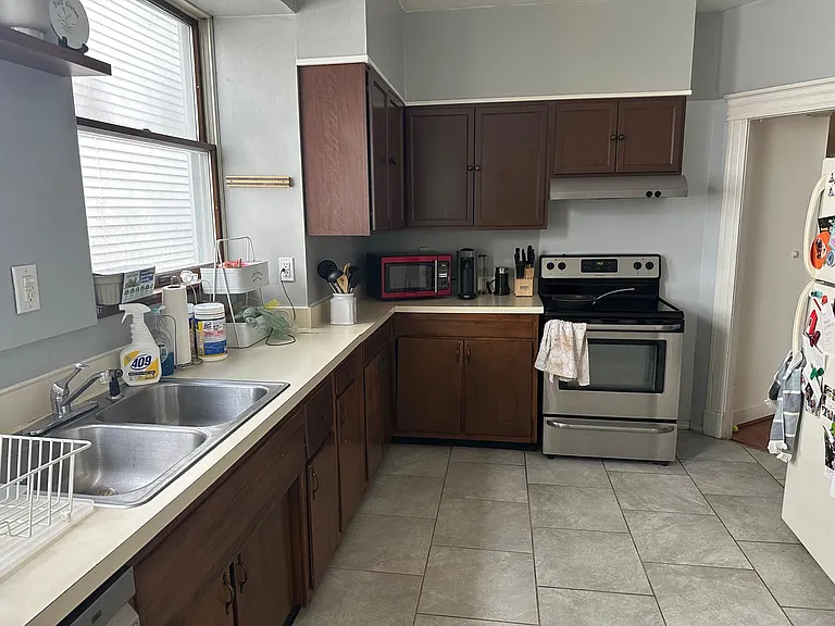 87 S Allen St #1 — Photo 14