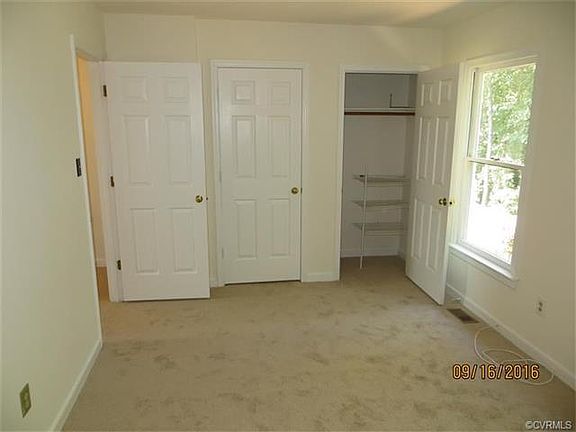 5th image of 121 Arlington Sq #121