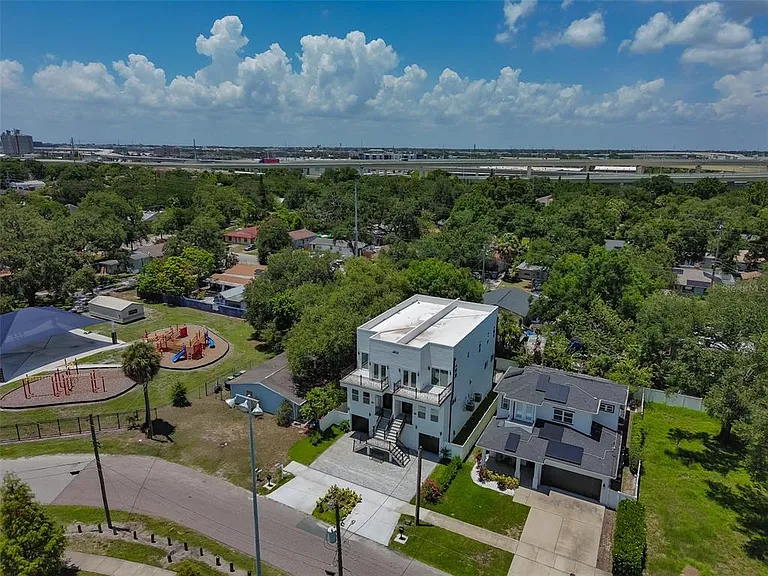 2816 Corrine St #2 — Photo 46