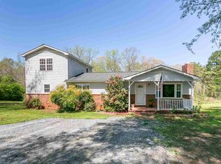 136 Colony Pike Rd, Inman, SC 29349