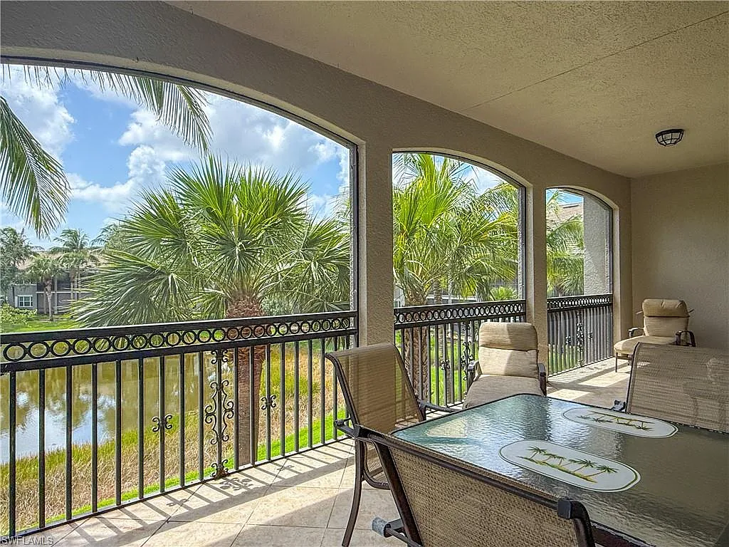 3 bed, 3.0 bath, 2512 sqft, $6,495 — Photo 4