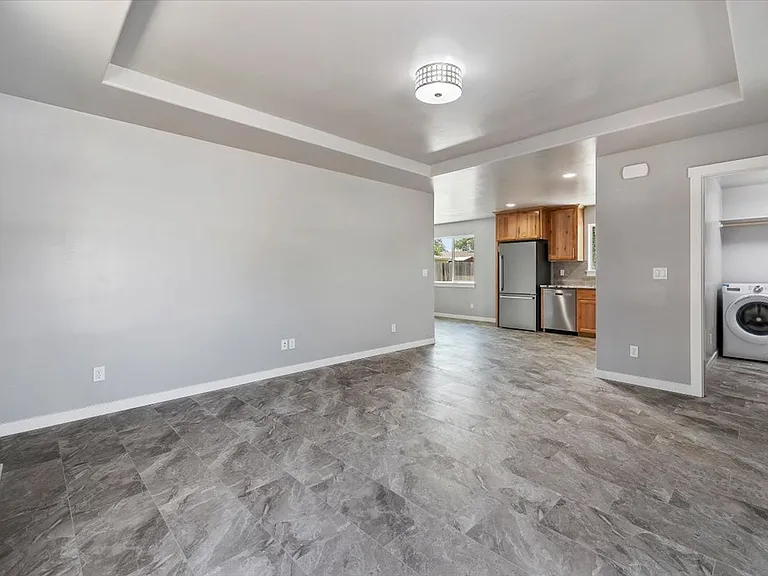 254 Monroe St — Photo 6