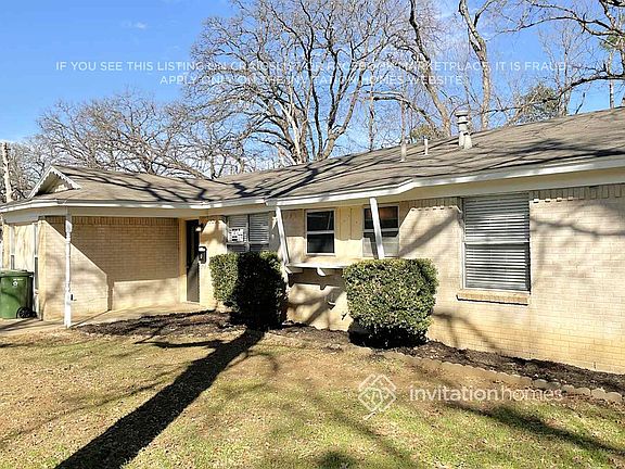2nd image of 811 Clover Park Dr