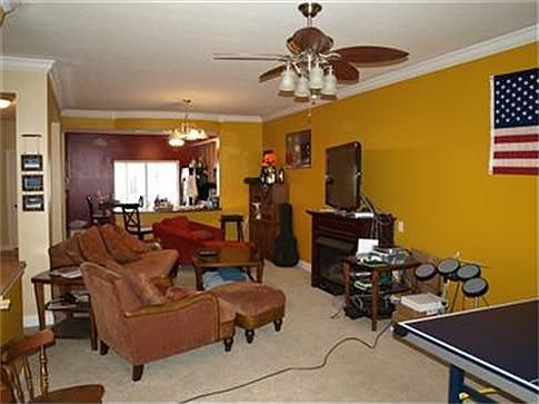 3rd image of Gardenia Ave