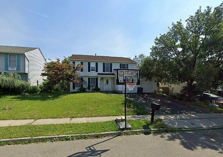 4 bed, 2.5 bath, 1842 sqft, $2,900 — Photo 1