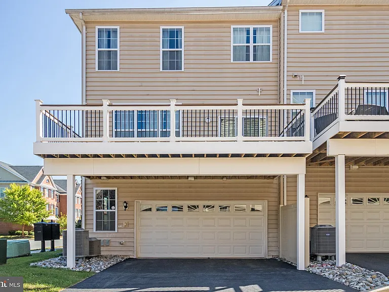 23409 Berkeley Meadows Dr — Photo 43