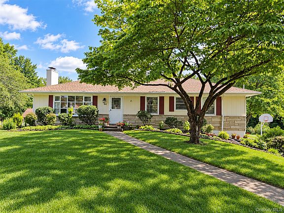 2nd image of 44 Degarmo Hills Road
