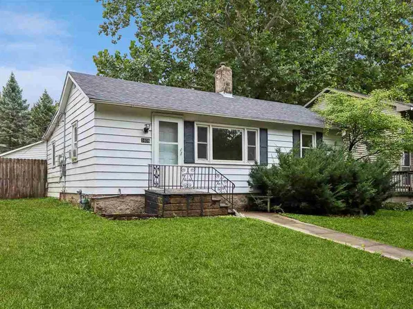 1608 Broadway St, Iowa City, IA 52240