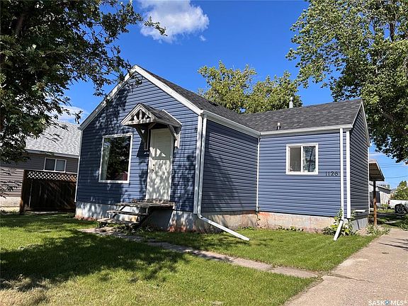 3rd image of 1126 1st St W
