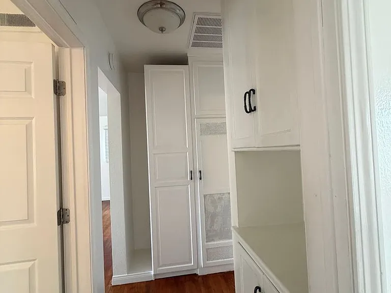 1243 Electric St — Photo 3