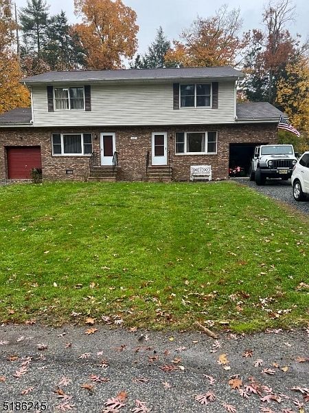 1st image of 407 Deer Ln #B