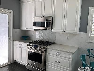 2nd image of 179 N Nassau Ave
