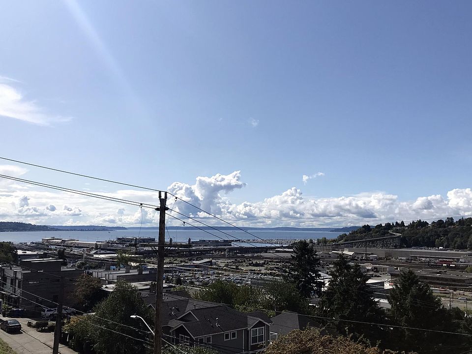 1st image of 2221 Gilman Dr W APT 203