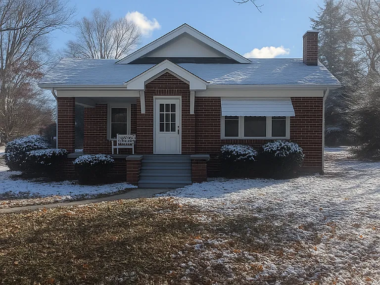 511 Alamance Rd — Photo 10