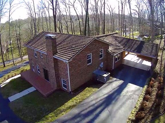 4th image of 1324 Hillsdale Dr