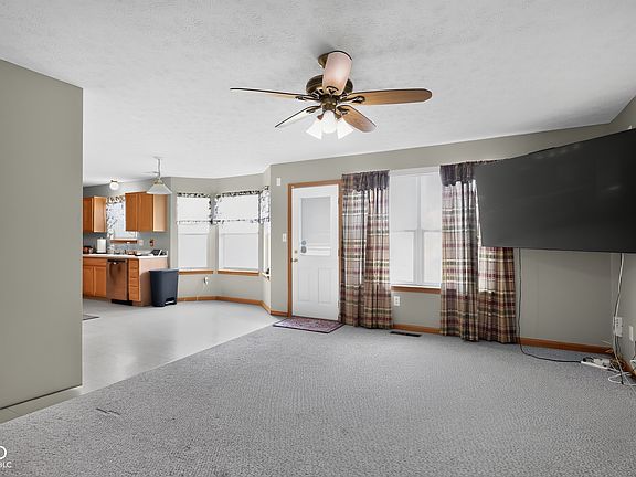 4th image of 973 Thornwood Dr