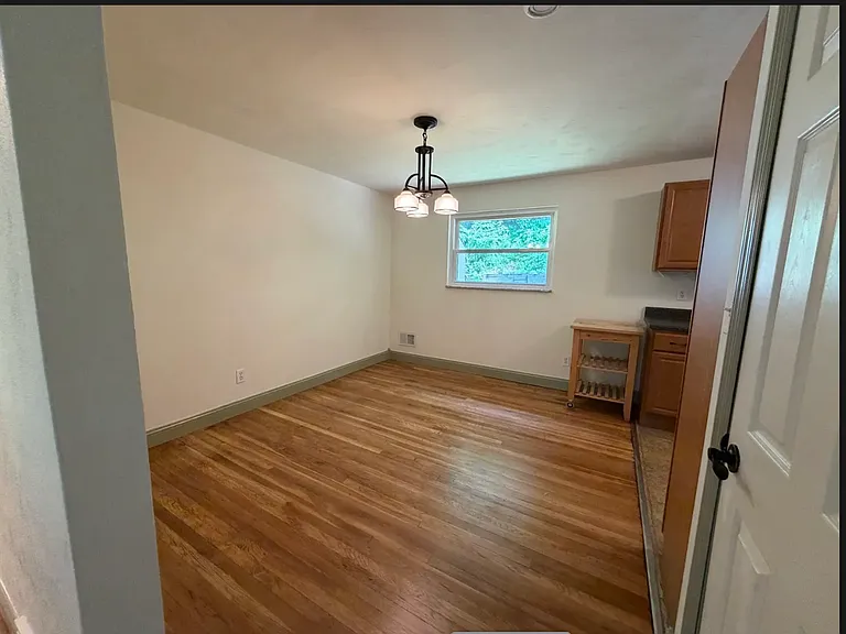 2940 Dodds Ave — Photo 7