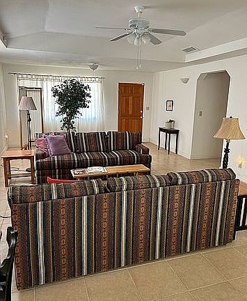 4th image of 296 N Magma Ave