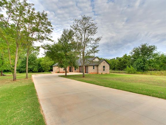 4th image of 1030 Country Dr #2941