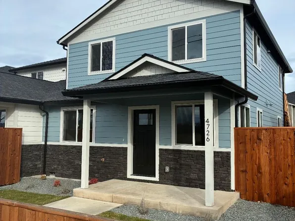 4726 Gebhard Rd, Central Point, OR 97502