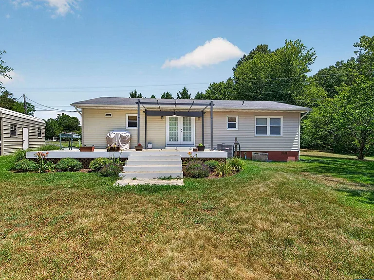 625 S Spotswood Trl — Photo 35