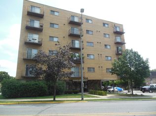 300 Des Plaines Ave #306, Forest Park, IL 60130