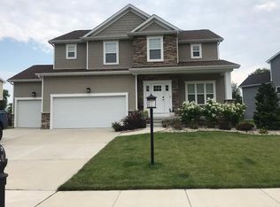 855 E Shakespeare Dr, Valparaiso, IN 46383